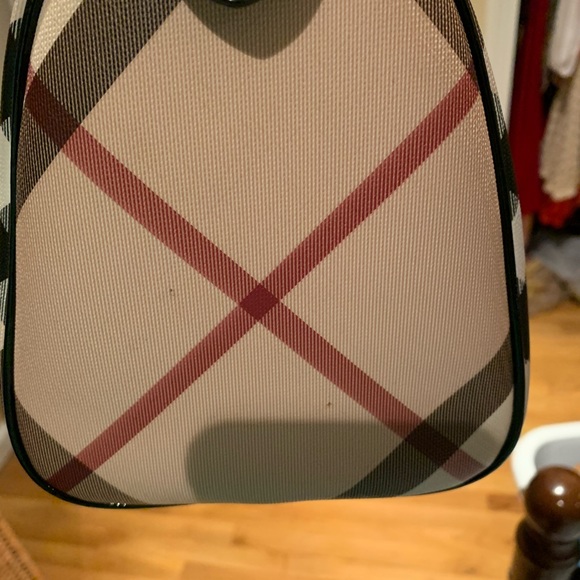 Burberry Bag - Picture 5 of 9